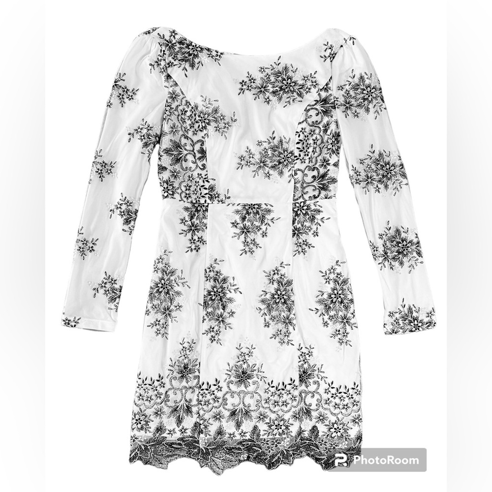 Nikibiki‎ dress
